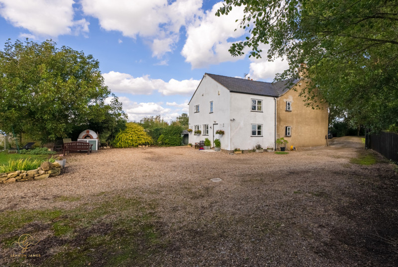 Wype Road, Eastrea8