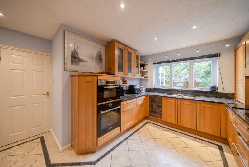 St Johns Close, Woodhurst14