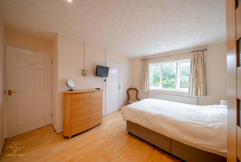 St Johns Close, Woodhurst19