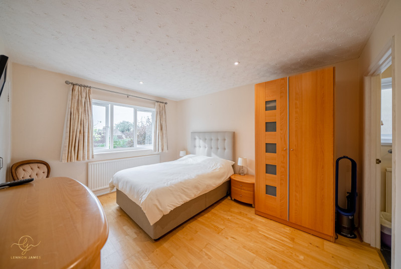 St Johns Close, Woodhurst22