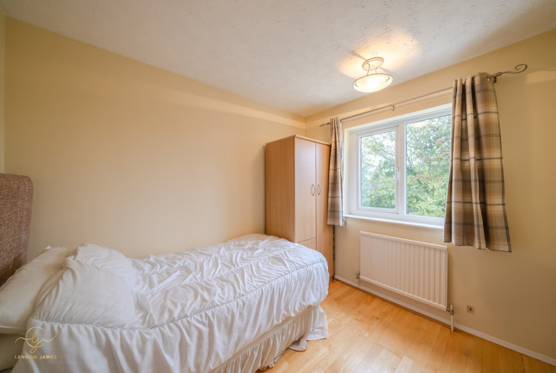 St Johns Close, Woodhurst24