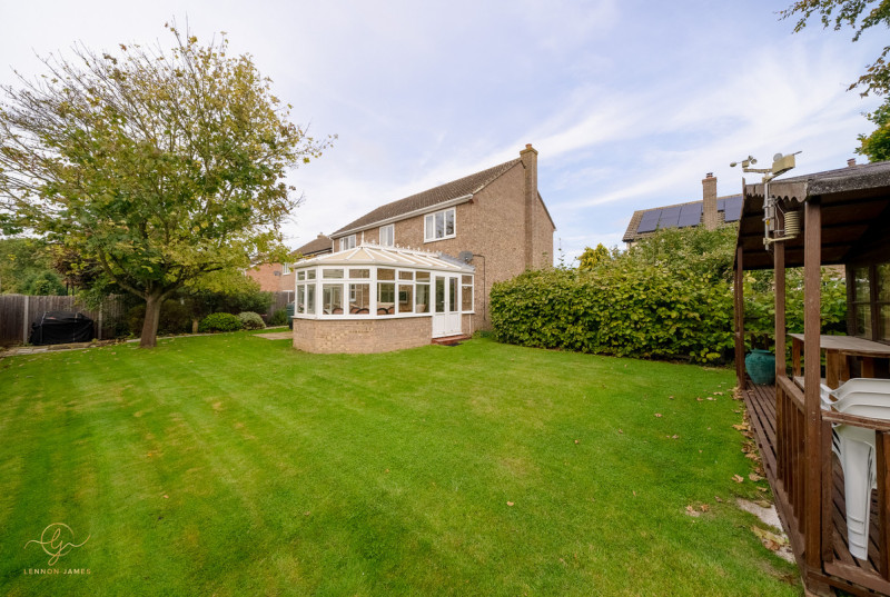 St Johns Close, Woodhurst30