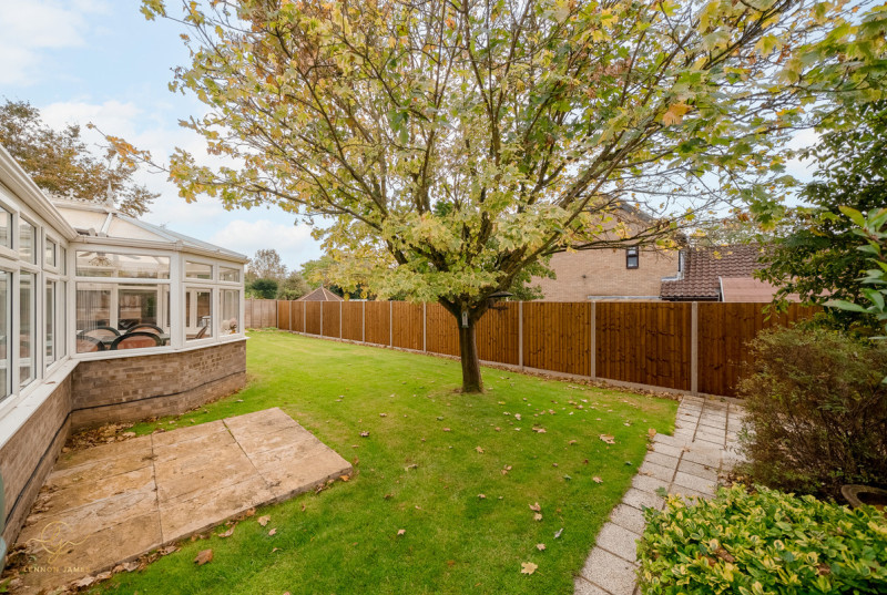 St Johns Close, Woodhurst31