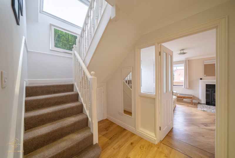 West Drive, Highfields Caldecote11