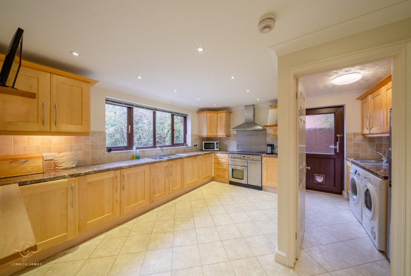 West Drive, Highfields Caldecote14