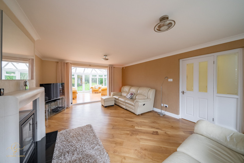 West Drive, Highfields Caldecote18