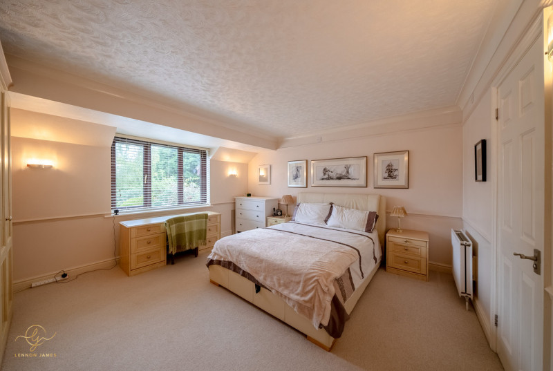 West Drive, Highfields Caldecote24