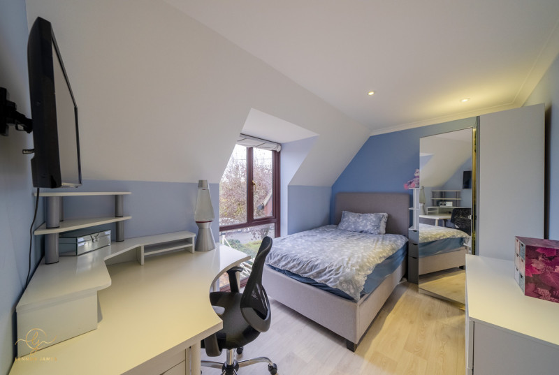 West Drive, Highfields Caldecote25