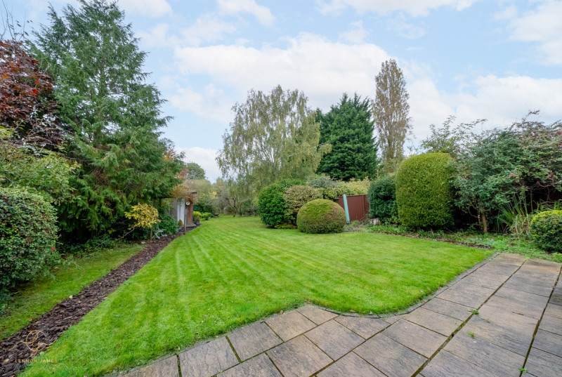 West Drive, Highfields Caldecote30