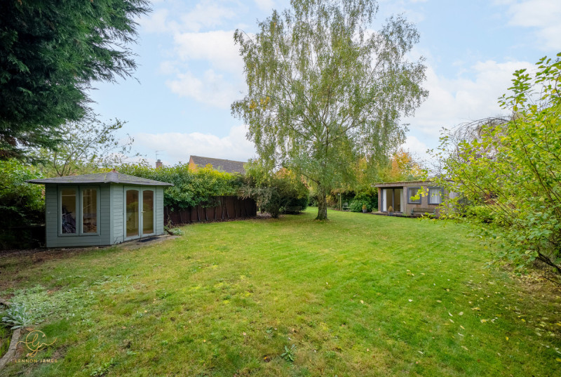 West Drive, Highfields Caldecote31