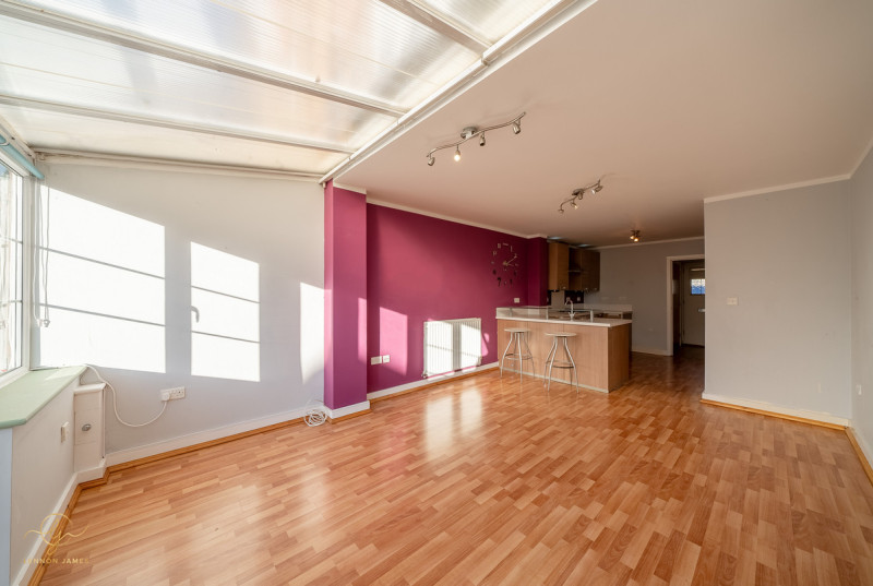 Arrow Court, Hampton Hargate14