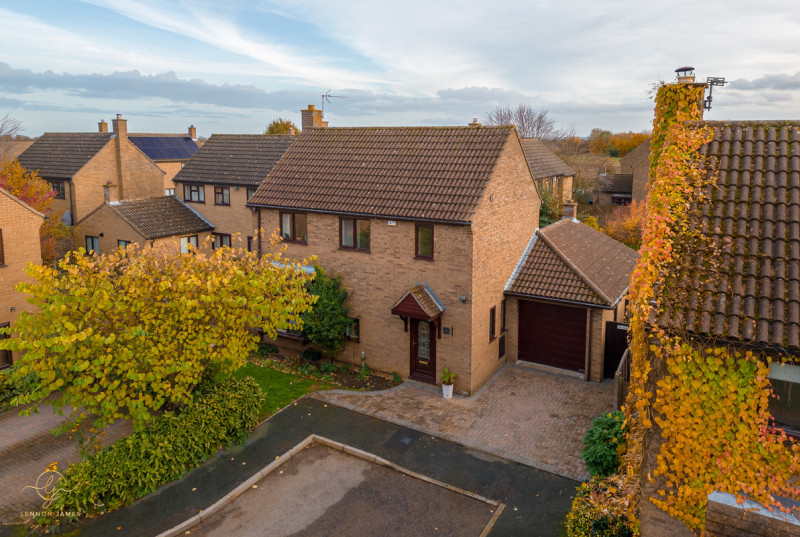 Chestnut Close, Grafham6