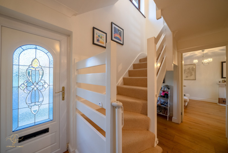 Chestnut Close, Grafham7
