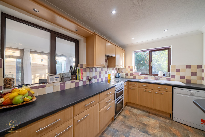 Chestnut Close, Grafham19
