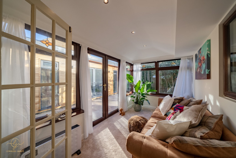 Chestnut Close, Grafham21