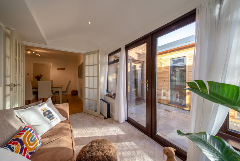 Chestnut Close, Grafham22