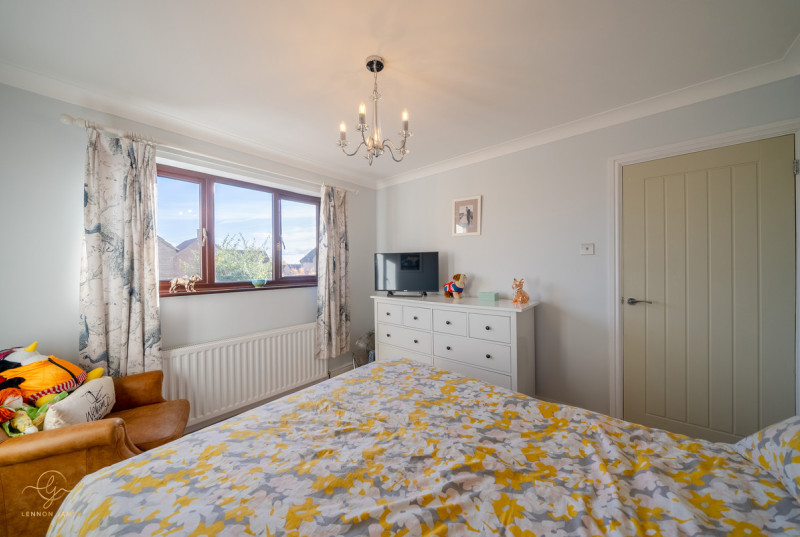Chestnut Close, Grafham27